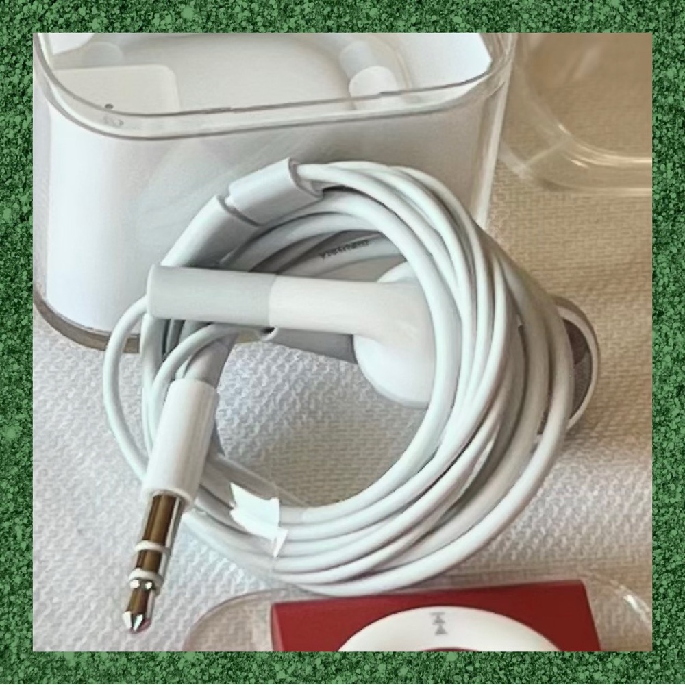 🍎Apple iPod Shuffle Pink MD773LL/A 2GB 4th Gen NEW! - Picture 11 of 14